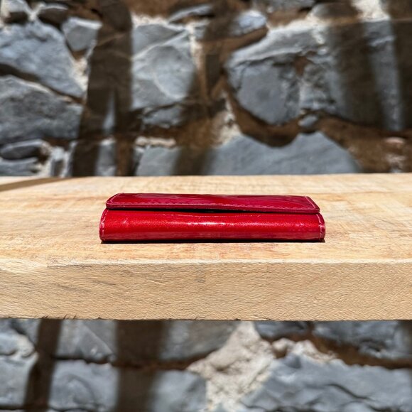 Louis Vuitton Vintage Red Vernis Monogram 4 Key Holder - Picture 5 of 16